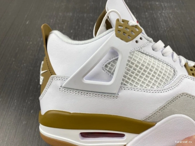Jordan Air Nike DR5415-120 SB 4 x 0629